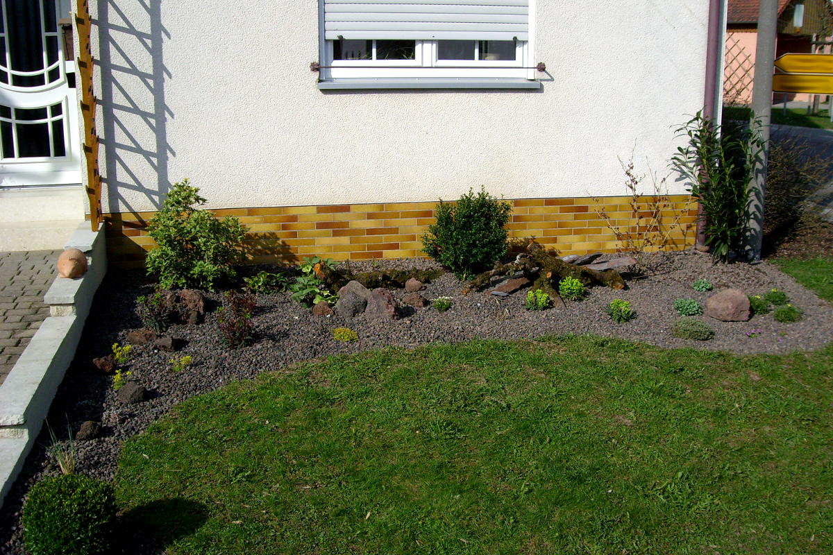 und Pflanzbeet Volker Westerfeld Gartengestaltung, pflege