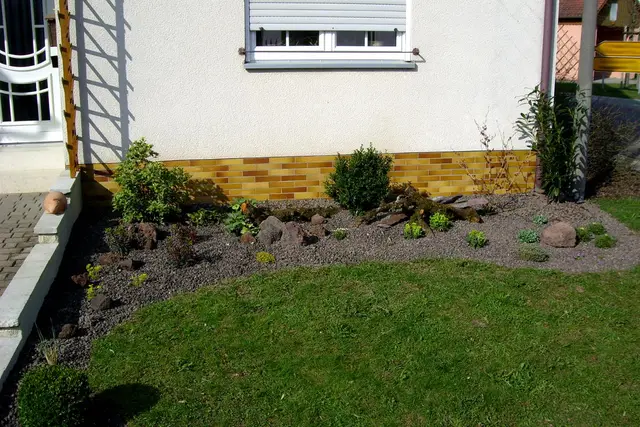 Vorgarten & Pflanzbeet, Bild 3